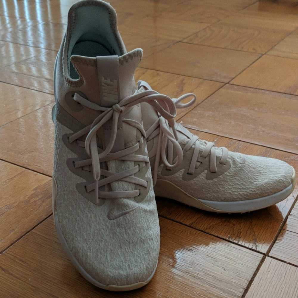 Like New Nike Foundation Elite Tr